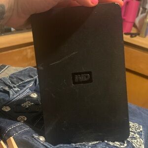 Western Digital (WD) Elements Portable Hard Drive 1 TB